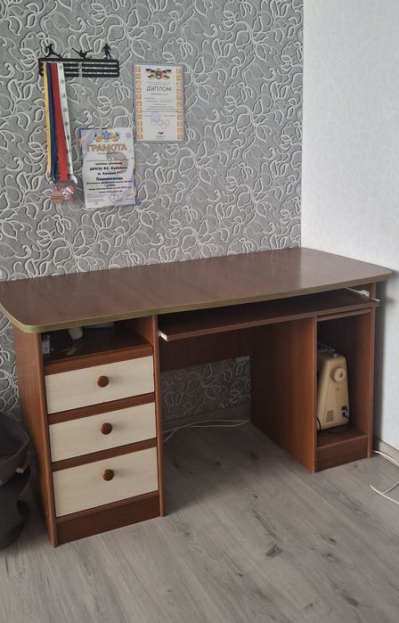 Стол комп'ютерний,  шкільний ,великий