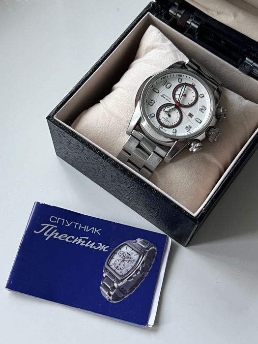 Електронно-механічний годинник «Спутник Престиж» модель HM-1E254