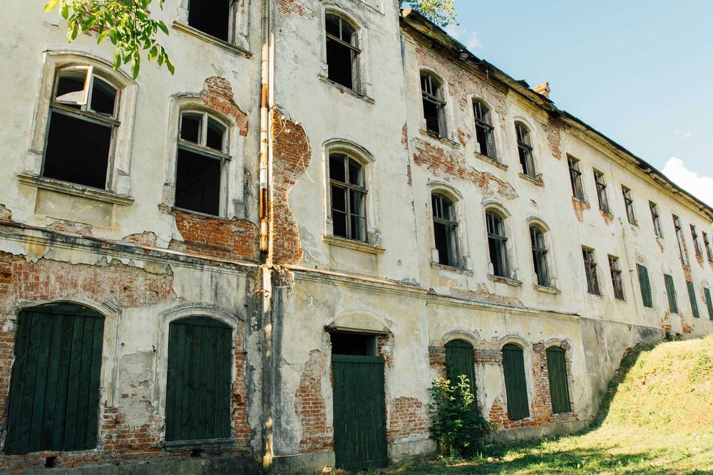 Продаж історичного комплексу біля Львова!