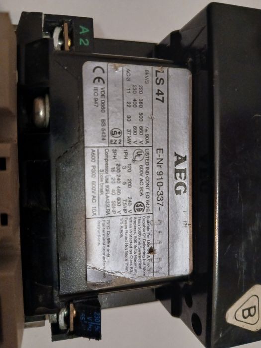 Stycznik 90A AEG LS-47. Stycznik  80A Siemens 3TB46