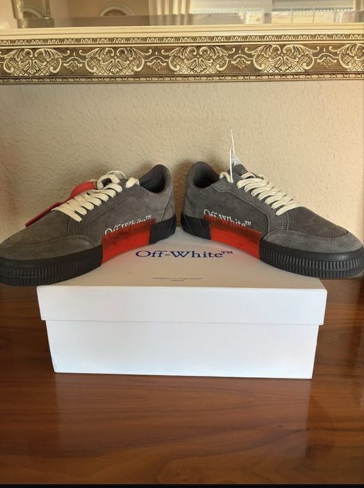 Off white vulcanized low