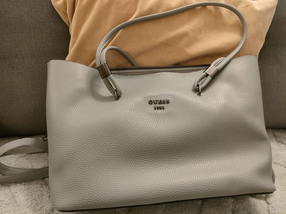 Torebka szara monogram Guess