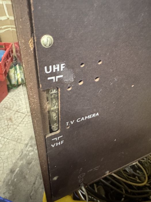 Televisao muito antiga / vintage