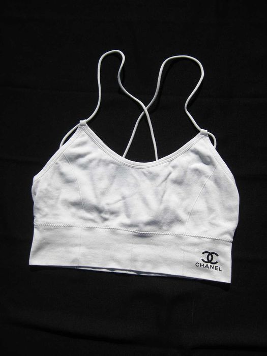 Белый топ в рубчик на бретелях M L