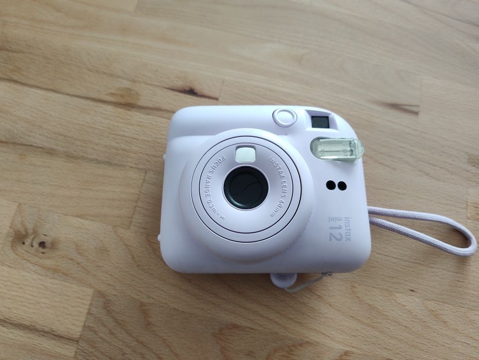Aparat instax Mini 12 + gratis wkład 9 zdjec