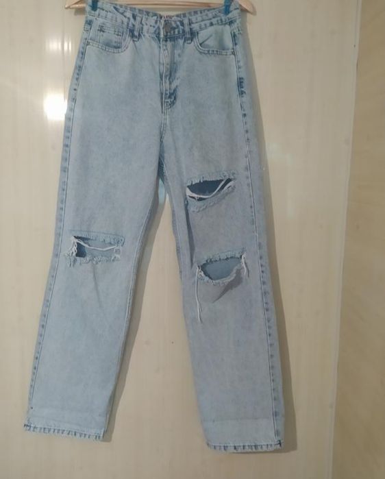 Джинсы женские М