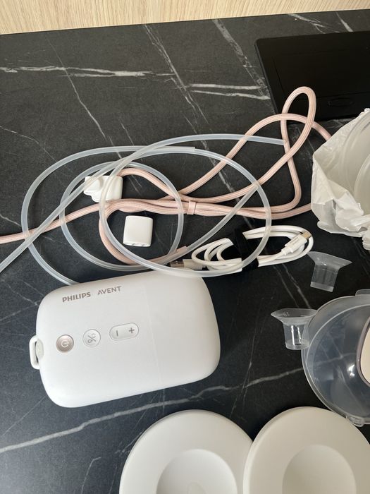 Laktator elektryczny Philips Avent Hands Free SCF532/11 + gratisy
