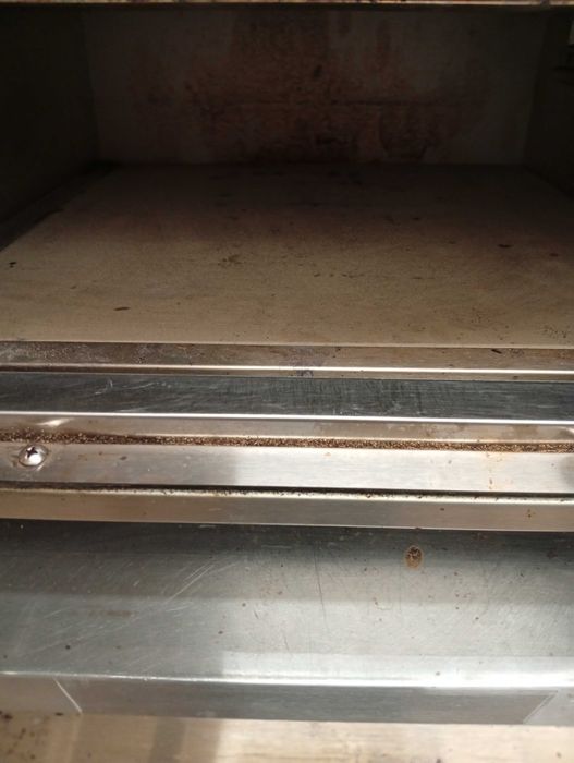 Forno de pizza em excelente estado