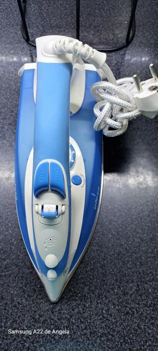 Ferro a vapor de 2000w marca Ufesa