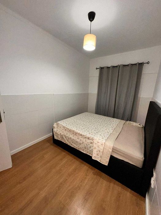 Quartos para arrendar,  zona calma e limpa.
