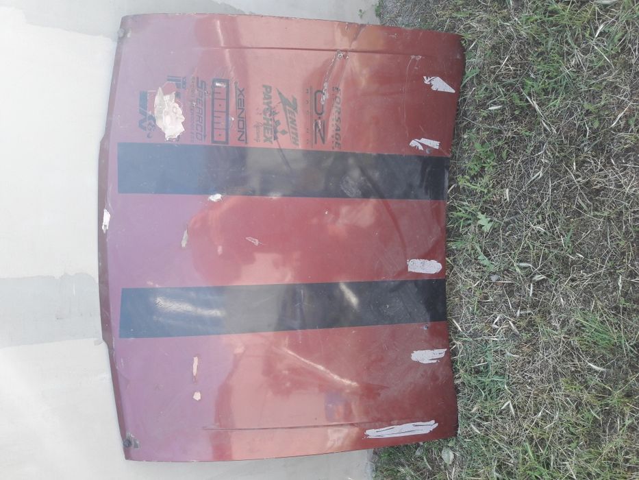 Капот на мазду 626