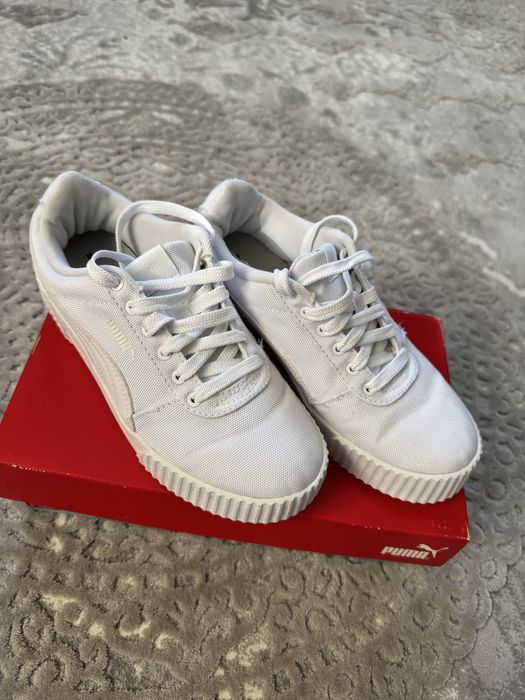 Кросівки Puma білі