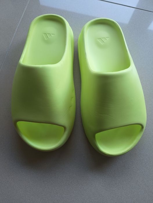 Klapki gumowe adidas jeezy 39