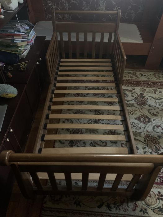 Продам кровать