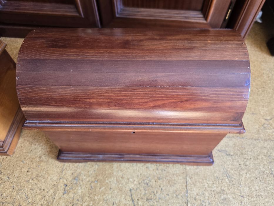 Vendo Baús de madeira