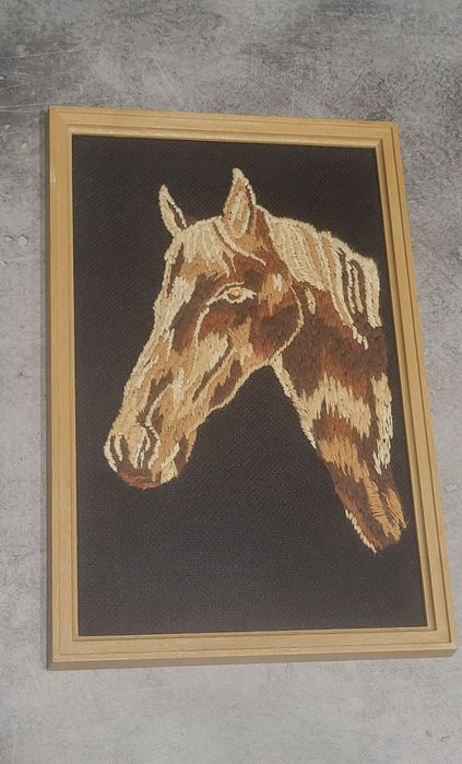 Wyszywany obraz, portret konia