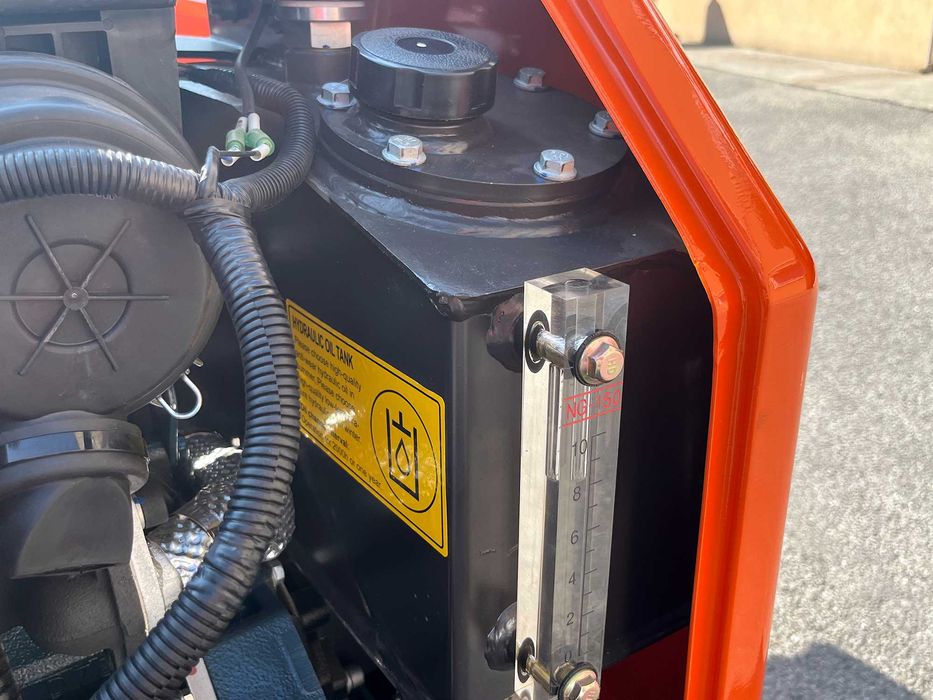 Minidumper de lagartas 800 kg M8000R-KUBOTA 13,7cv FRETE E IVA INCLUSO