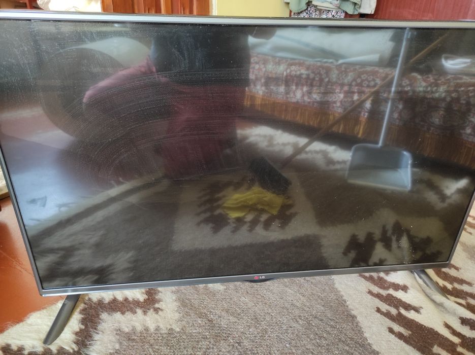 LG 42LB620V на запчастини