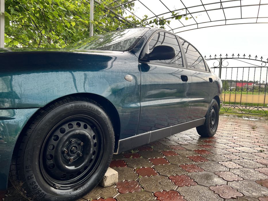 Накладки на пороги ланос