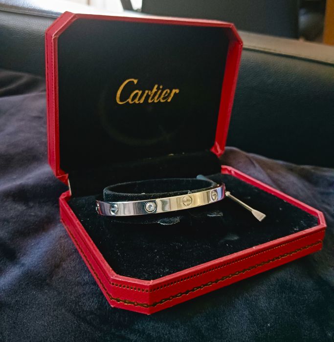 Bracelete pulseira Cartier unissex