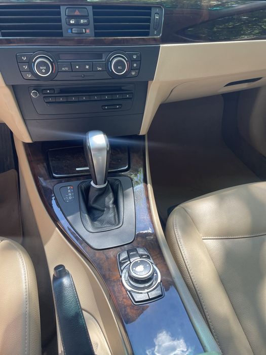 БМВ 3 Series 2012, E91