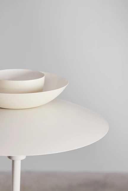 Candeeiro de pé em ferro Alicia SKLUM