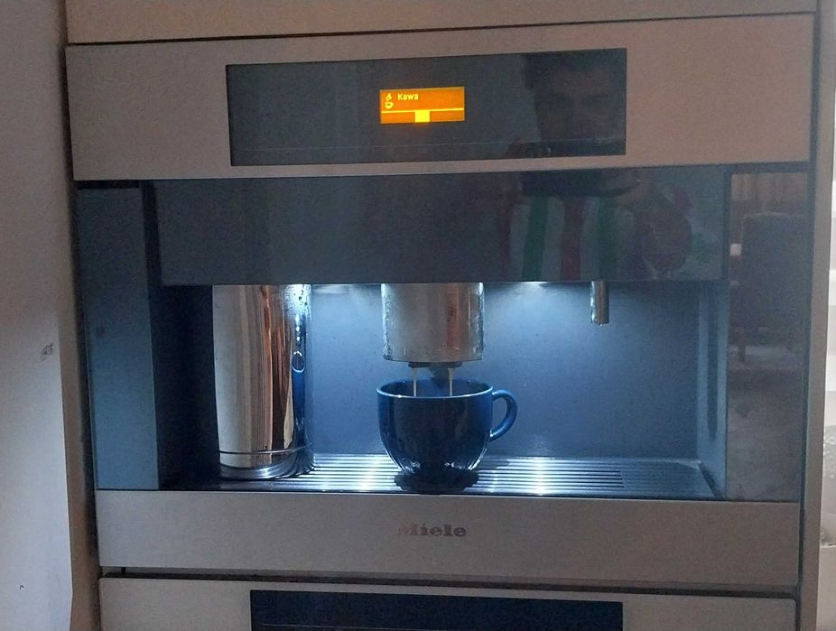 Ekspres  MIELE CVA5060. Polecam!