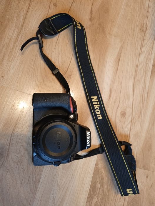 Nikon D5500 body