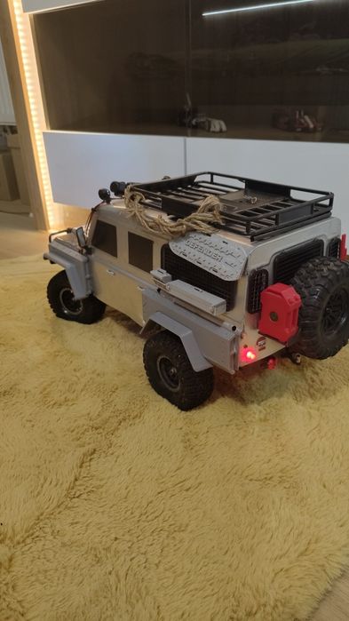 Model samochodu rc 1/10 land Rover Defender 110