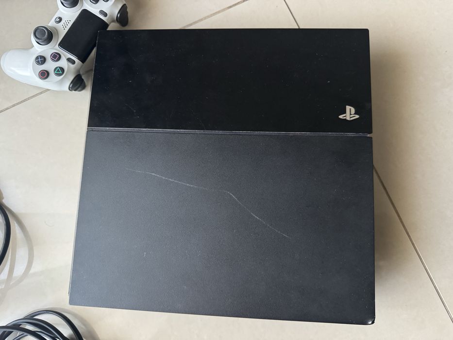 Ps4 500G ( ler descriçao )
