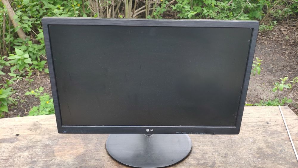 Монітор 22 дюйма LG 22M38A