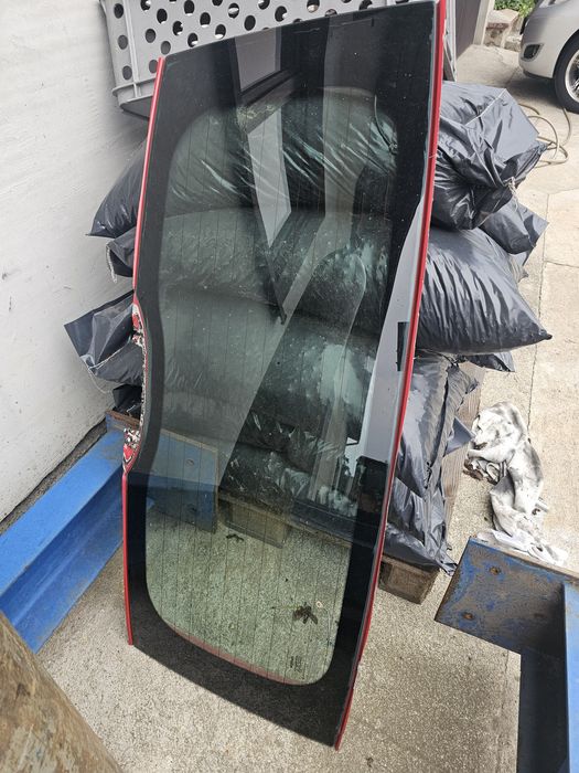 Szyba klapa tył Nissan Note