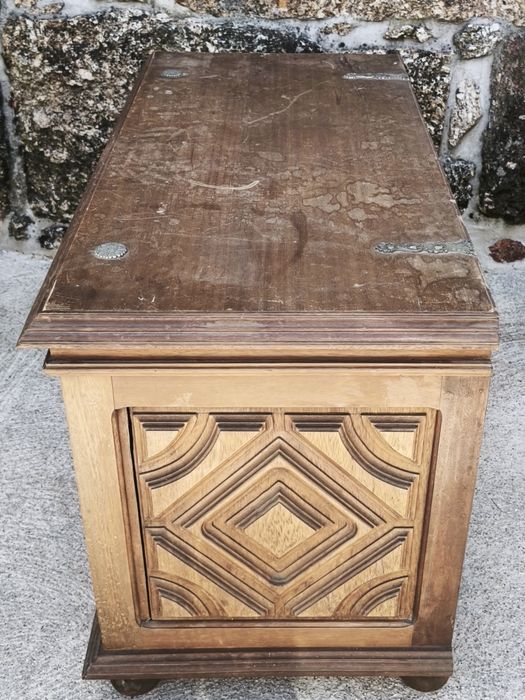 Arca de madeira antiga