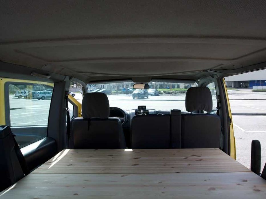 Mercedes Vito Camper Van / Surf Van – Cama – Pronta para Viagens