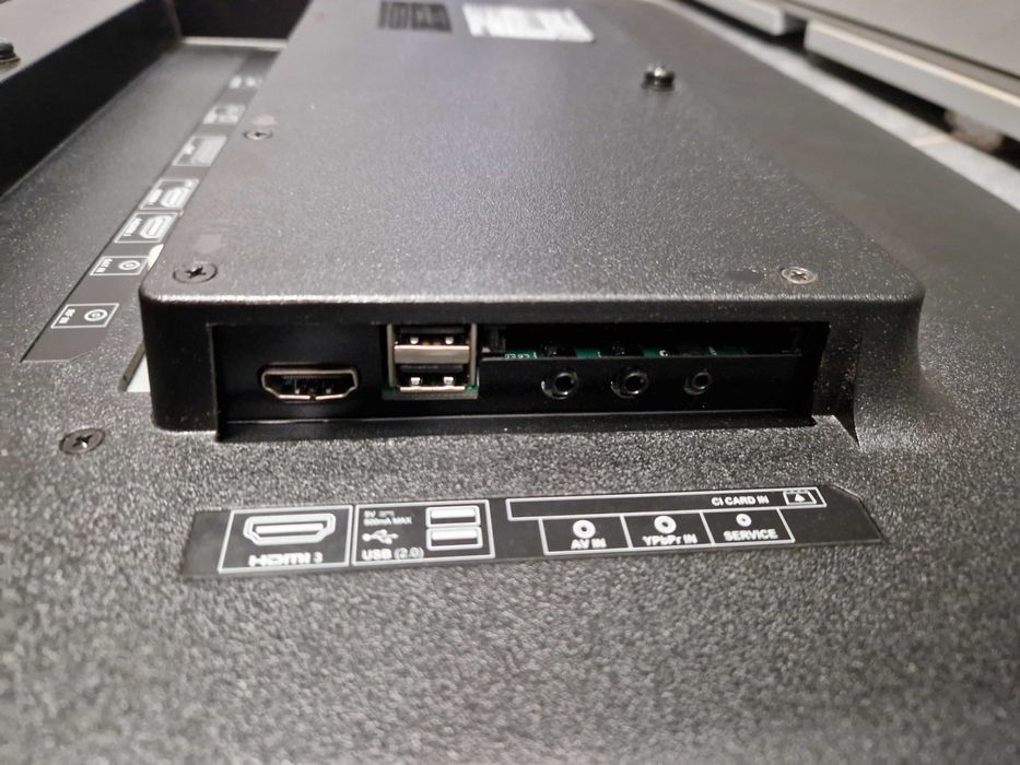 Telewizor SHARP 32" LC-32HI3222E  + PILOT