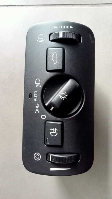 Módulo das Luzes Volvo V40 2014 30739425 em Stock