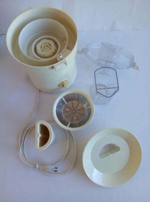 Соковыжималка Elenberg JM-5030