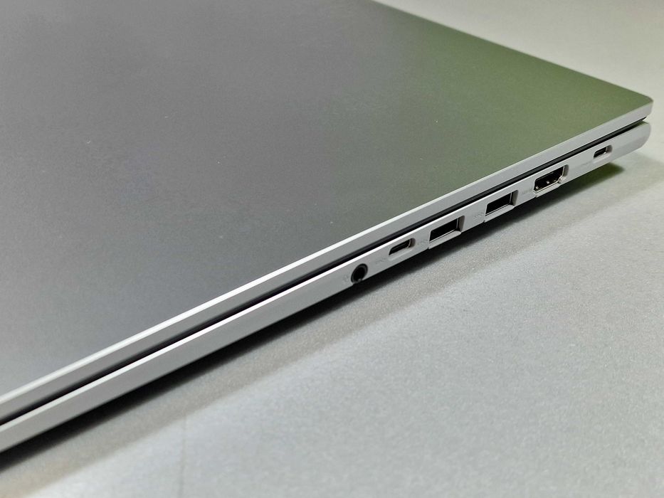 Asus Vivobook 16 - M1605NAQ / R7-170 3.30GHz / Radeon 680M / 16GB 4800MHz DDR5 / 512GB M2 / 16' WUXGA TFT 60Hz / Grade A / 6/05/26 z EURO RTV AGD