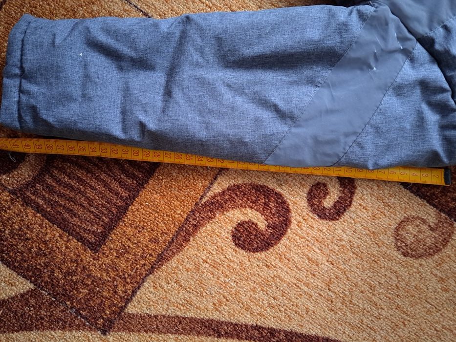 Продаю дитячу зимову куртку