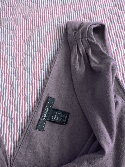 Top em tons lilás Mango