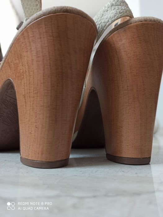 Buty na obcasie hiszpańskiej firmy Pedro Mirales rozmiar 38