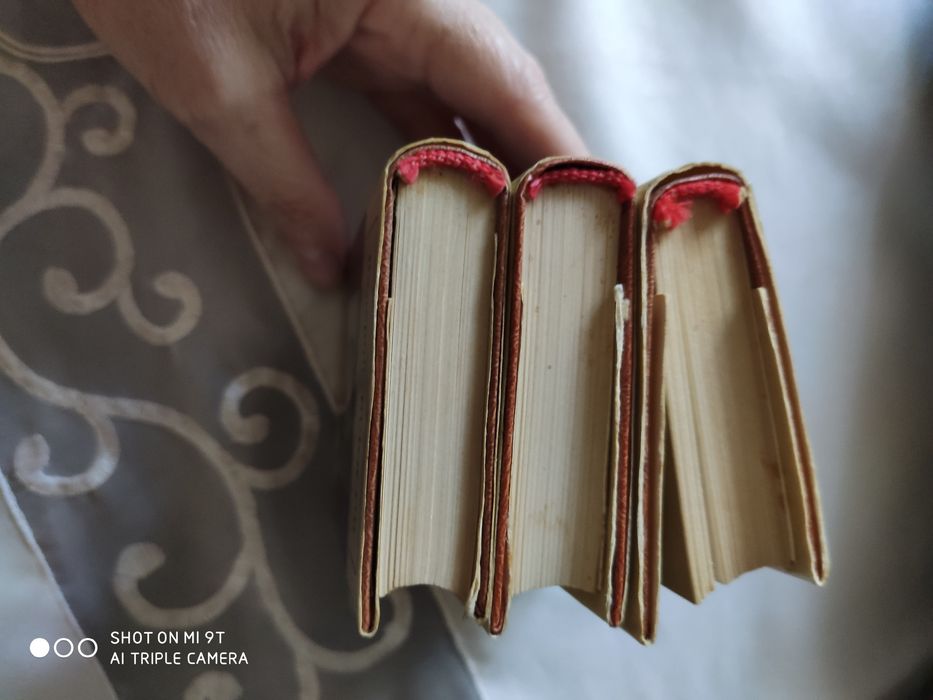 Миниатюрные книги, поэзия.