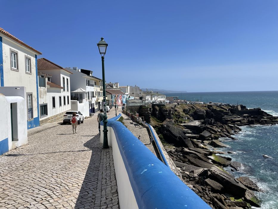 Estudio T1 para maximo de 3 pessoas, mobilado, terraço e vista, na Ericeira