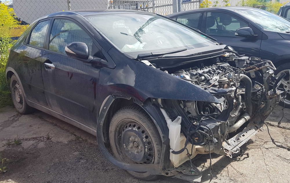 Honda Civic VIII / 2.2 CDTi 140km / 2006r. / na części