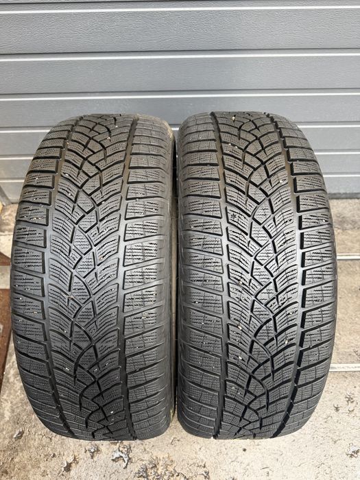 Шини зимові R19 235 50 Goodyear Склад Осокорки RLX