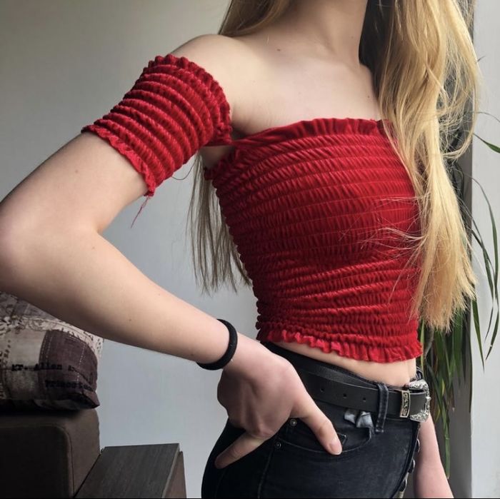 Топ красный