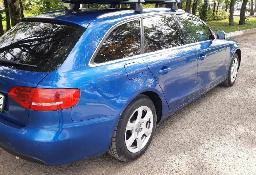 Audi a4b8 2,0 дизель.автомат...