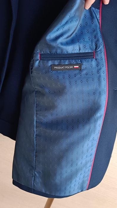 Sprzedam granatowy garnitur