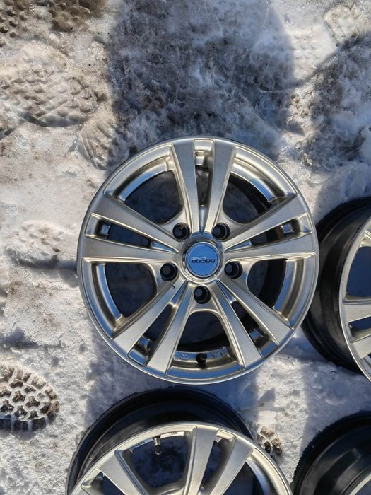 Felgi aluminiowe 5x114,3 R14