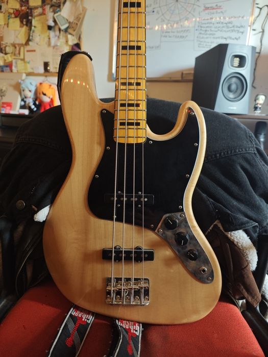 Baixo Squier Jazz Bass Classic Vibe 70s Natural